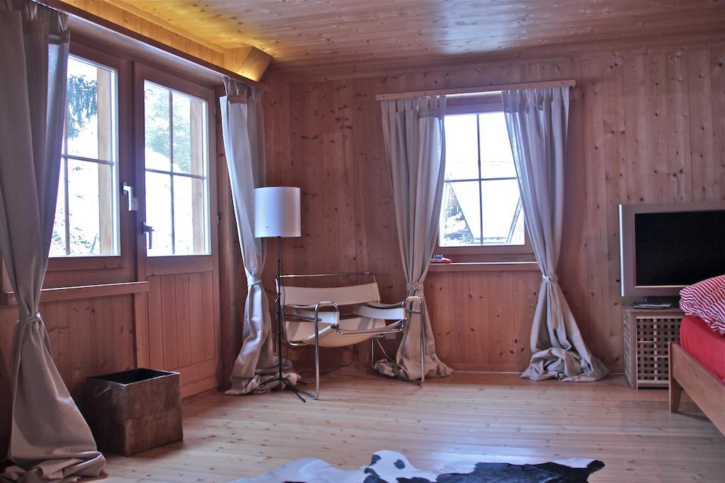Tgesa Ferrera Villa Schmitten  Ruang foto